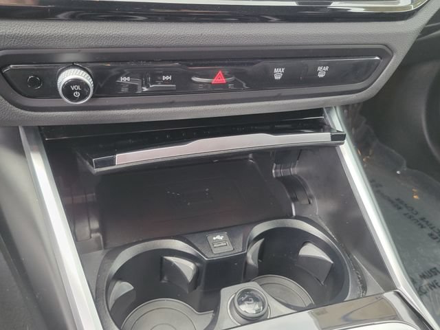 Used 2024 BMW 230i Coupe w/ M Sport Package RWD image 7