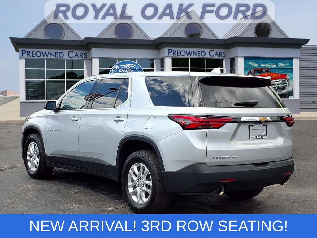 Used 2022 Chevrolet Traverse LS AWD/4WD image 2