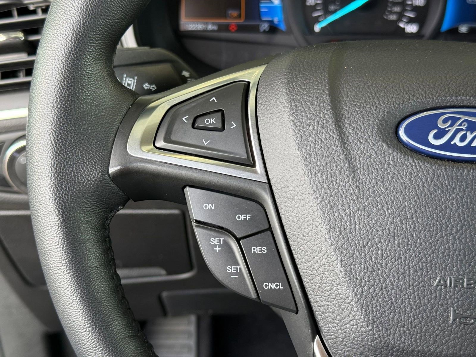 Certified 2024 Ford Edge Titanium image 18