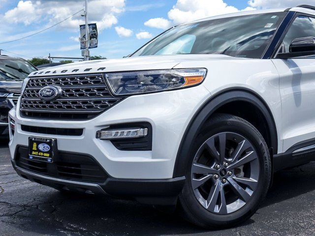 Certified 2023 Ford Explorer XLT w/ XLT Sport Appearance Package AWD/4WD image 3
