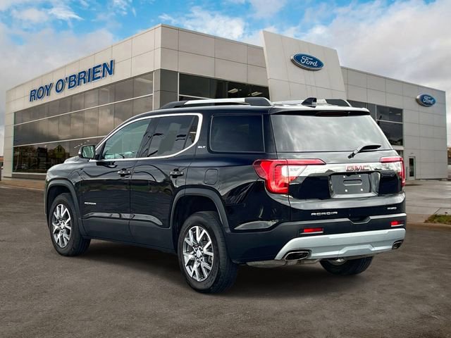 Used 2023 GMC Acadia SLT w/ Preferred Package image 3