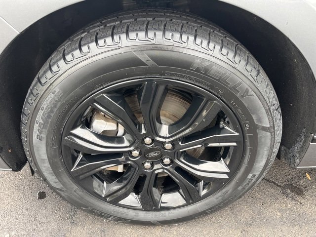 Certified 2022 Ford Edge SE w/ Black Appearance Package image 26