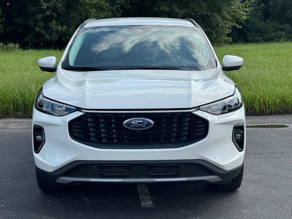 Certified 2023 Ford Escape Platinum AWD/4WD image 3
