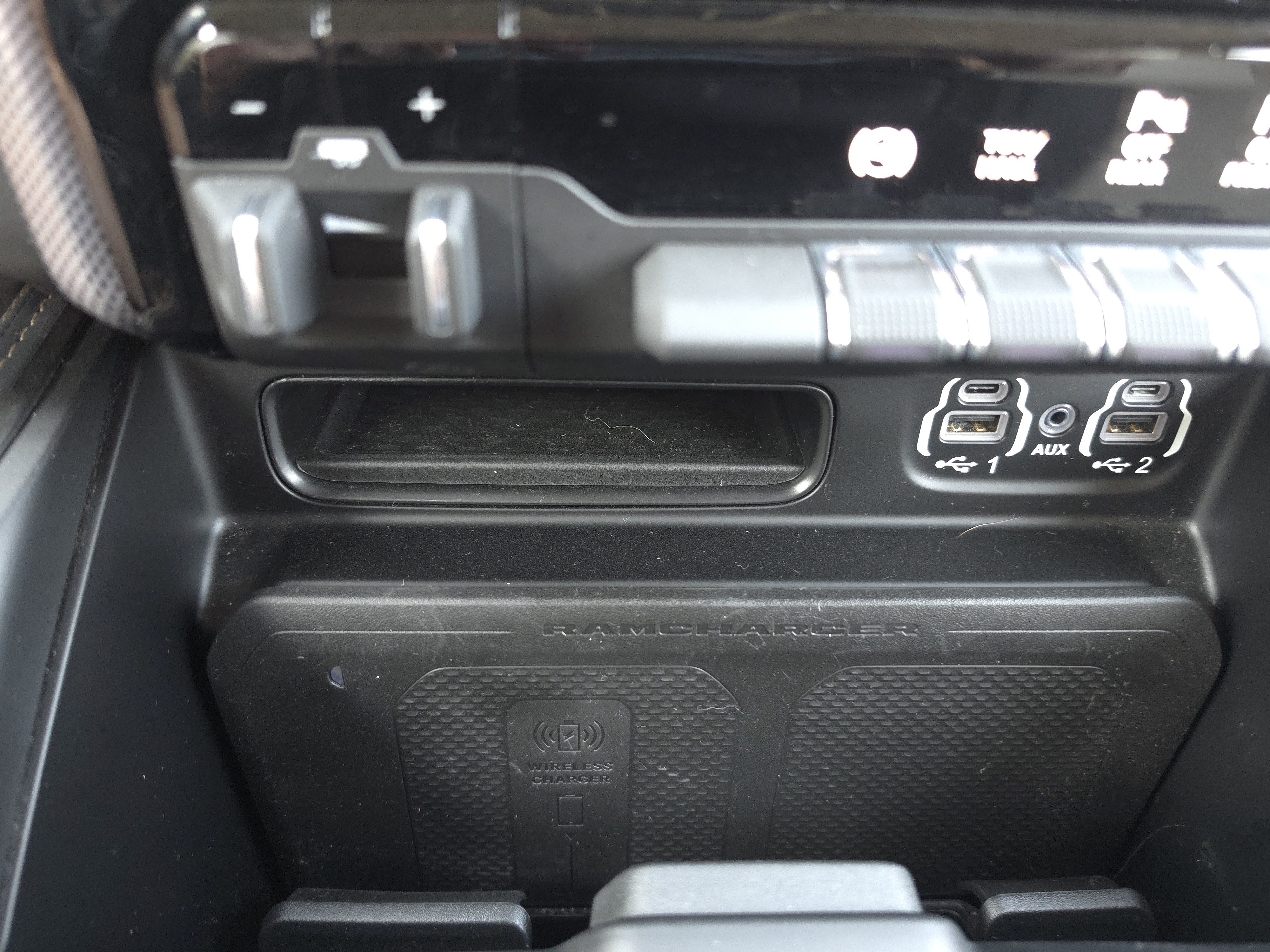 Used 2023 RAM 2500 Limited AWD/4WD image 23