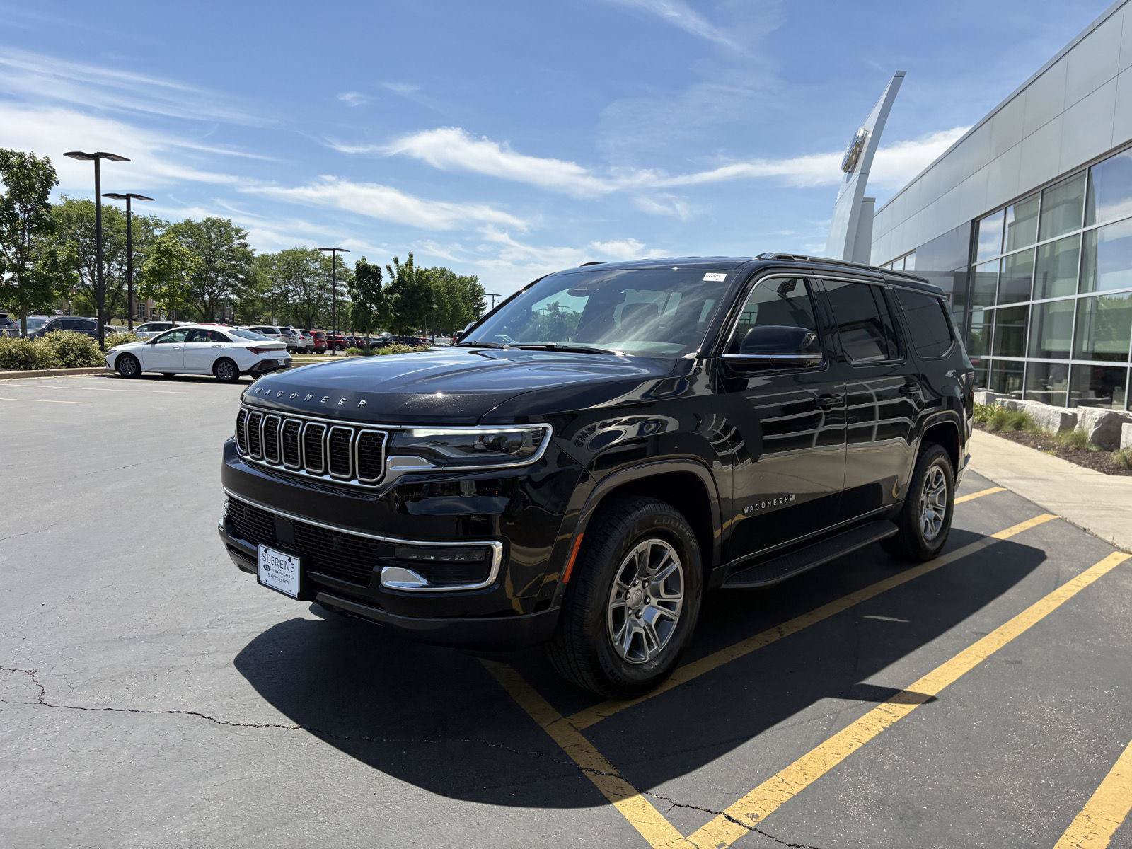 Used 2022 Jeep Wagoneer Series I w/ Convenience Group I AWD/4WD image 3