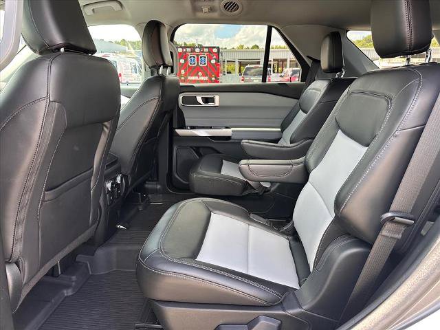 Certified 2023 Ford Explorer XLT w/ Equipment Group 202A RWD image 16