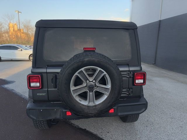 Used 2021 Jeep Wrangler Unlimited Sahara AWD/4WD image 16