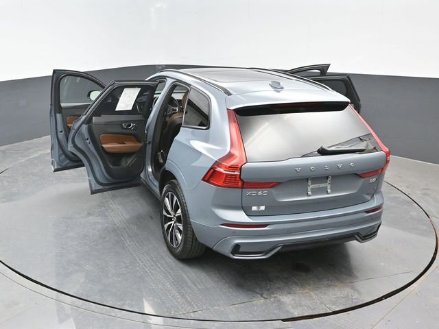 Used 2023 Volvo XC60 B5 Plus w/ Climate Package AWD/4WD image 25