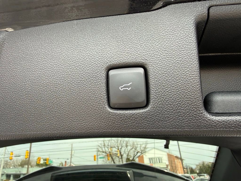 Certified 2023 Ford Escape ST-Line Elite w/ Premium Technology Package image 33