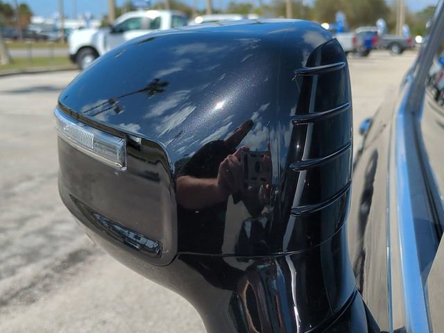 Used 2024 Kia Telluride SX w/ Towing Package image 12