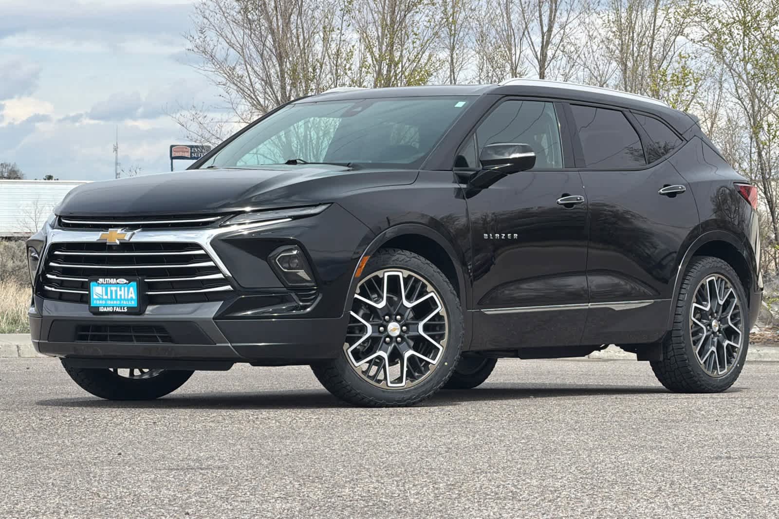 Used 2023 Chevrolet Blazer Premier w/ Driver Confidence II Package AWD/4WD video 1