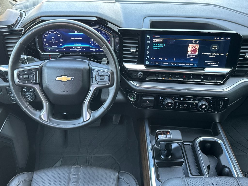Used 2024 Chevrolet Silverado 1500 High Country w/ Technology Package AWD/4WD image 13