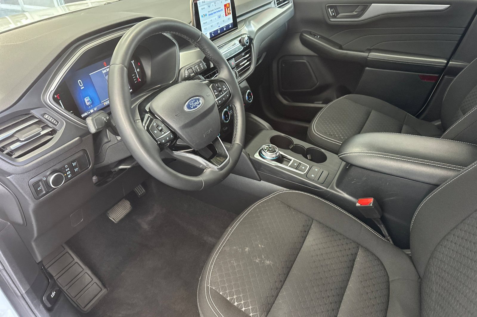Certified 2023 Ford Escape Active AWD/4WD image 12