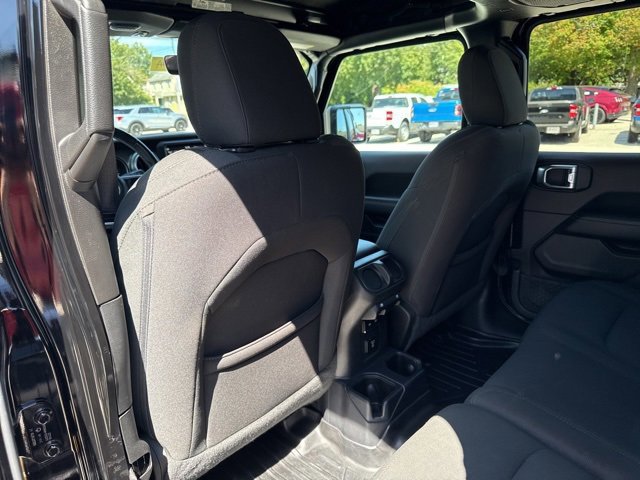 Used 2021 Jeep Wrangler Unlimited Sahara image 21