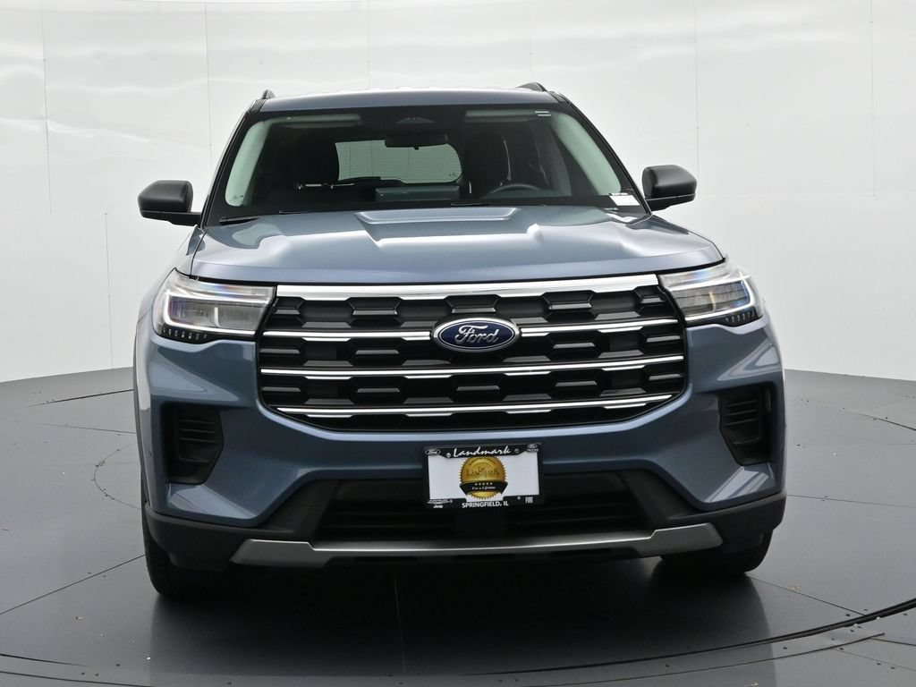 Certified 2025 Ford Explorer Active AWD/4WD image 3