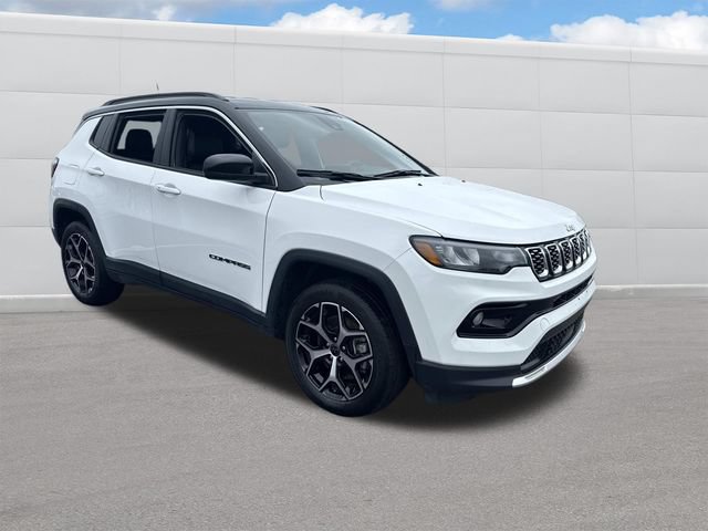 Used 2025 Jeep Compass Limited AWD/4WD image 12
