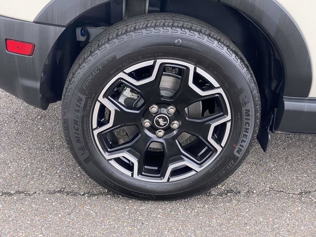 Certified 2025 Ford Bronco Sport Outer Banks w/ Outer Banks Tech Package+ AWD/4WD image 12