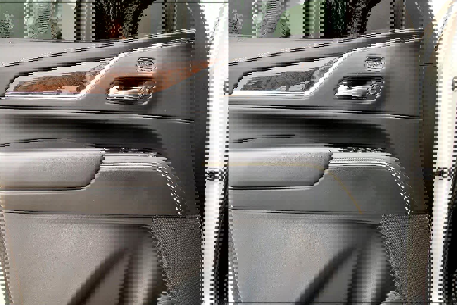 Used 2022 Cadillac Escalade Sport Platinum image 21