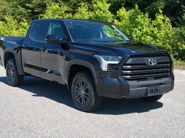 Used 2023 Toyota Tundra SR5 w/ SR5 Convenience Package AWD/4WD image 1