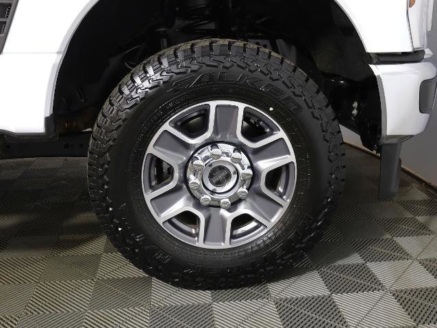 Certified 2024 Ford F350 Lariat image 25