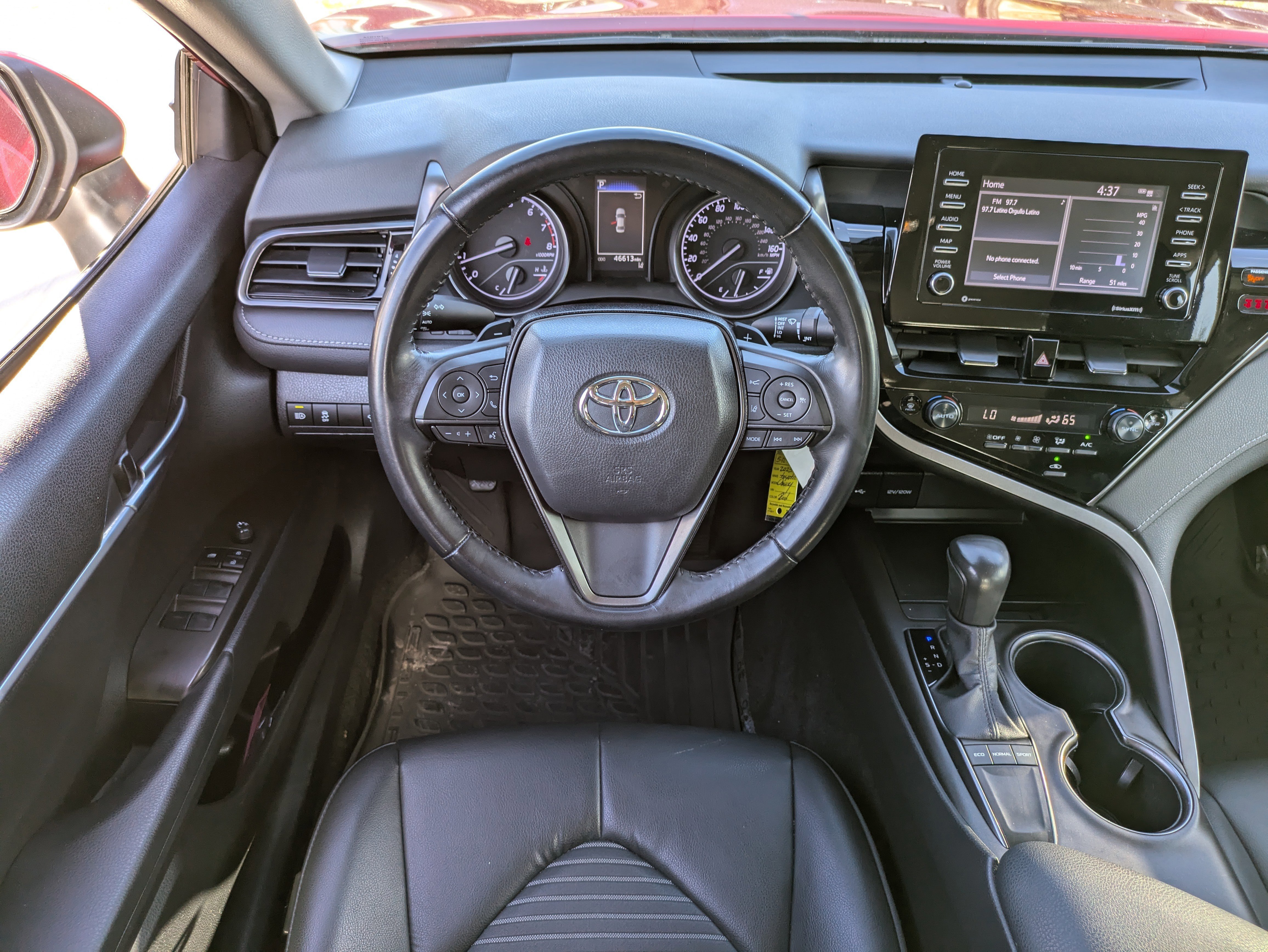 Used 2023 Toyota Camry SE image 16