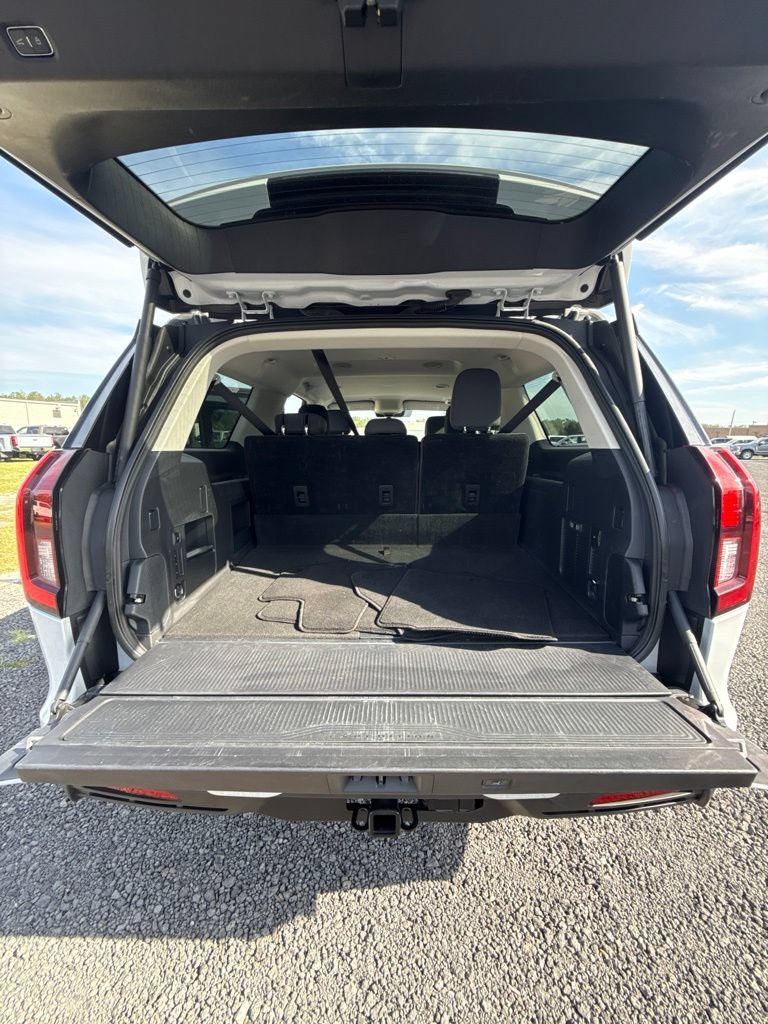 Certified 2025 Ford Expedition Max Active RWD image 12