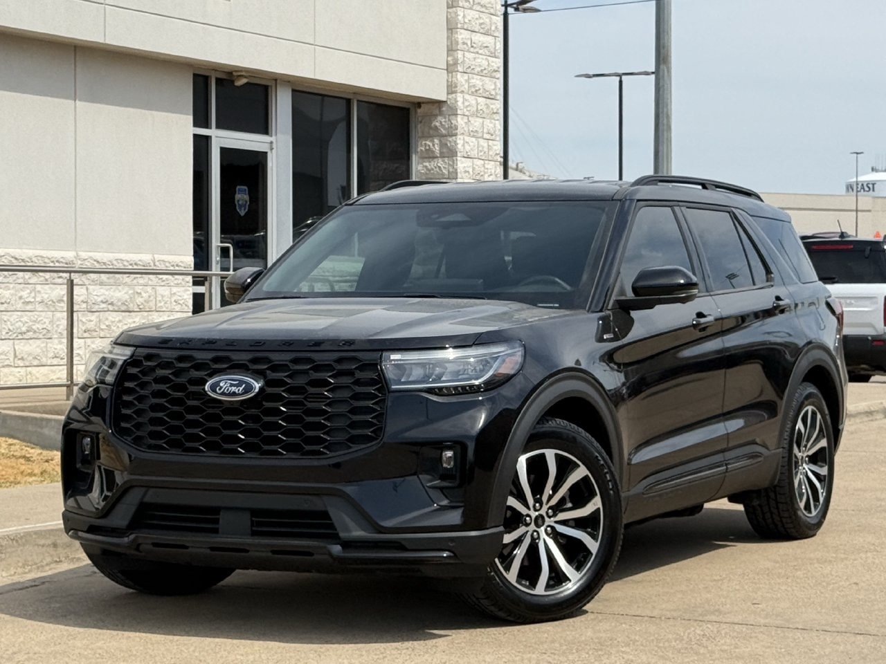 Certified 2025 Ford Explorer ST-Line RWD image 1