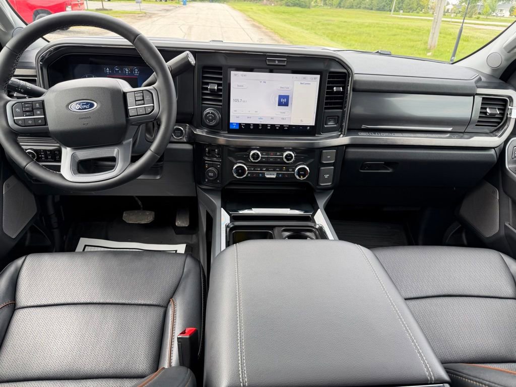Certified 2025 Ford F350 Lariat w/ Lariat Ultimate Package AWD/4WD image 32