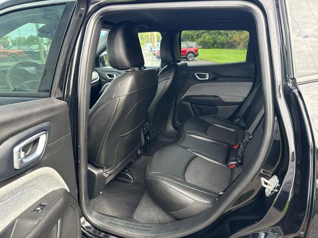 Used 2024 Jeep Compass Latitude AWD/4WD image 10
