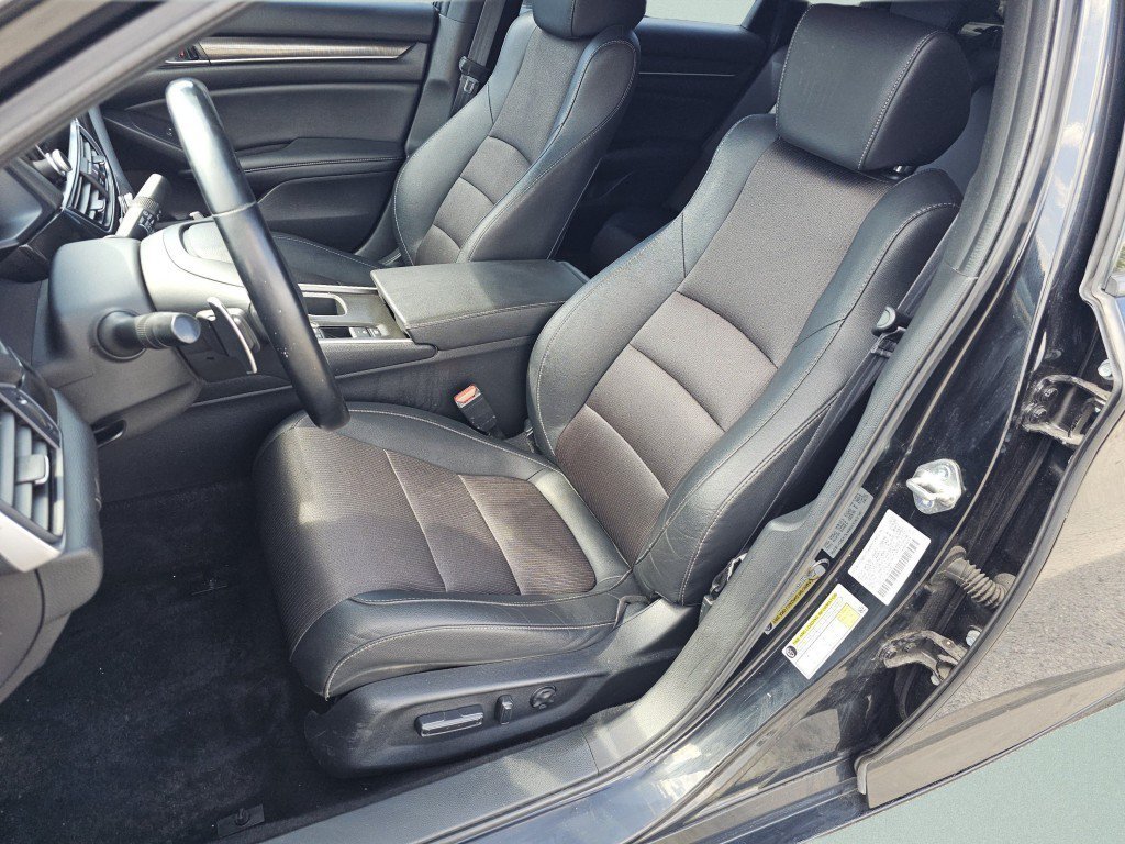 Used 2020 Honda Accord Sport image 6