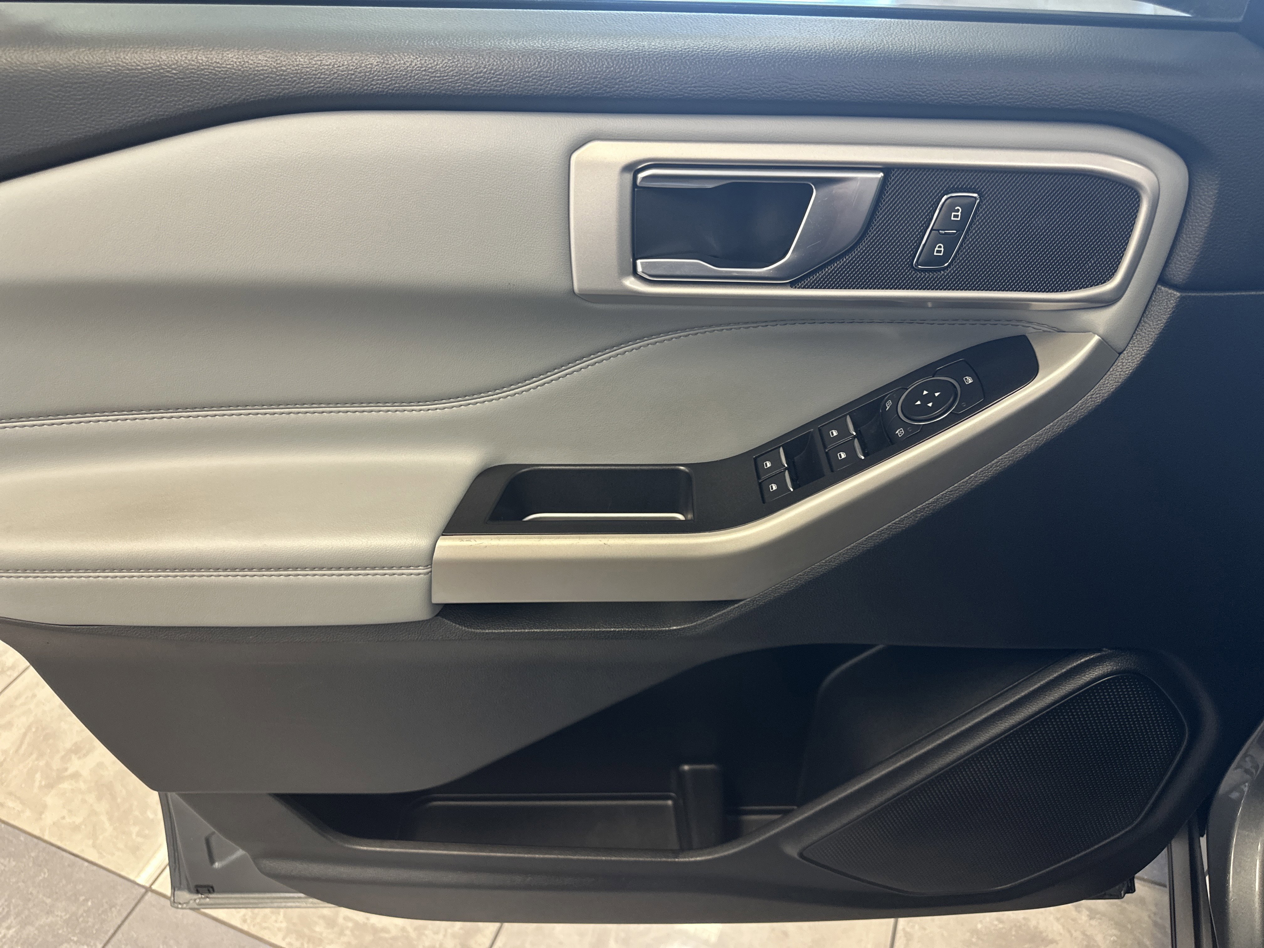 Certified 2022 Ford Explorer XLT w/ Equipment Group 202A image 22