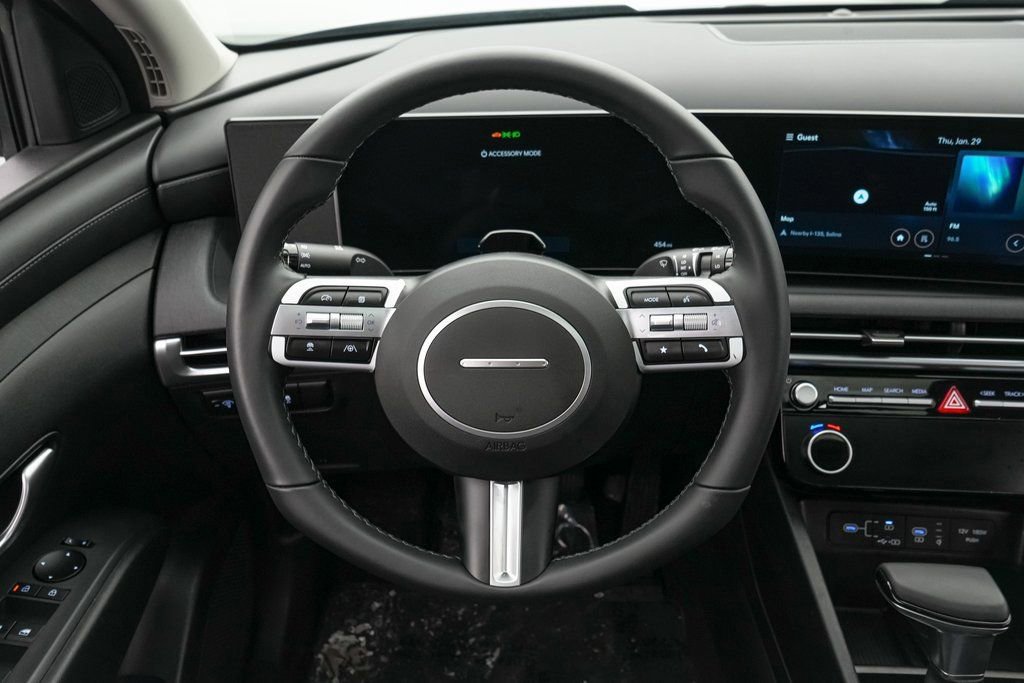 Used 2025 Hyundai Tucson SEL image 13