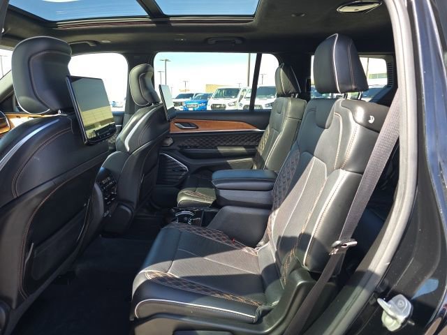 Used 2023 Jeep Grand Cherokee L Summit image 15