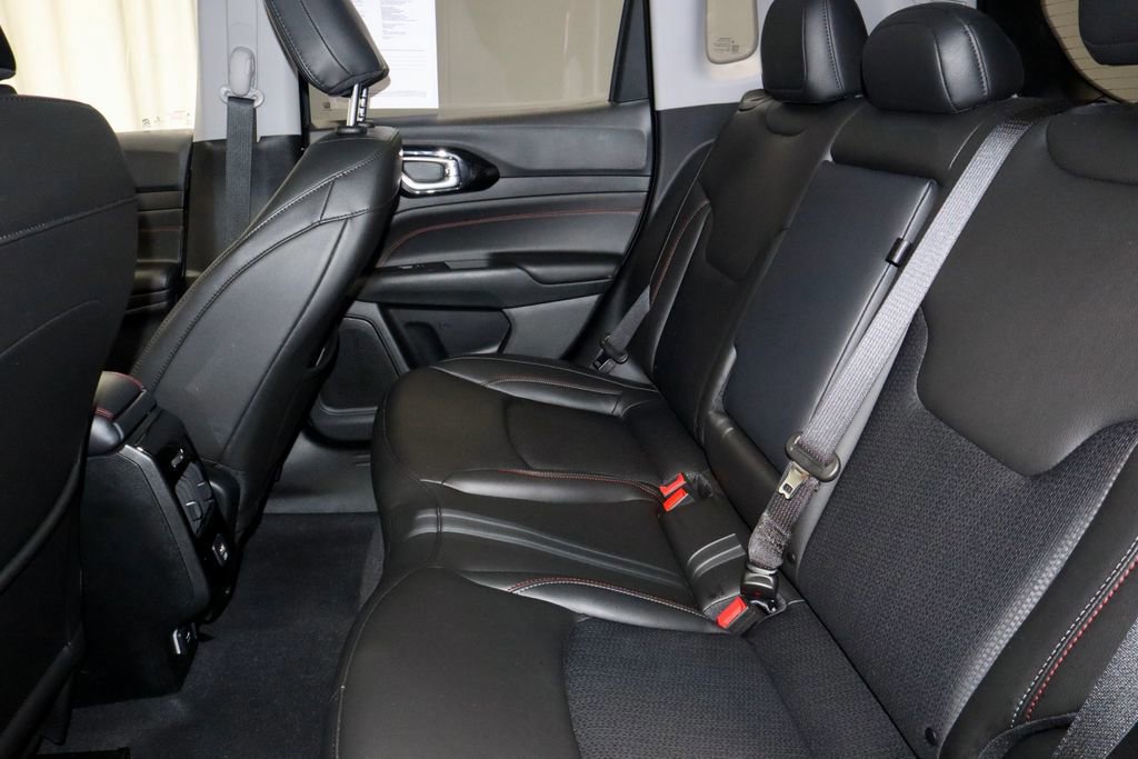 Used 2022 Jeep Compass Trailhawk image 21