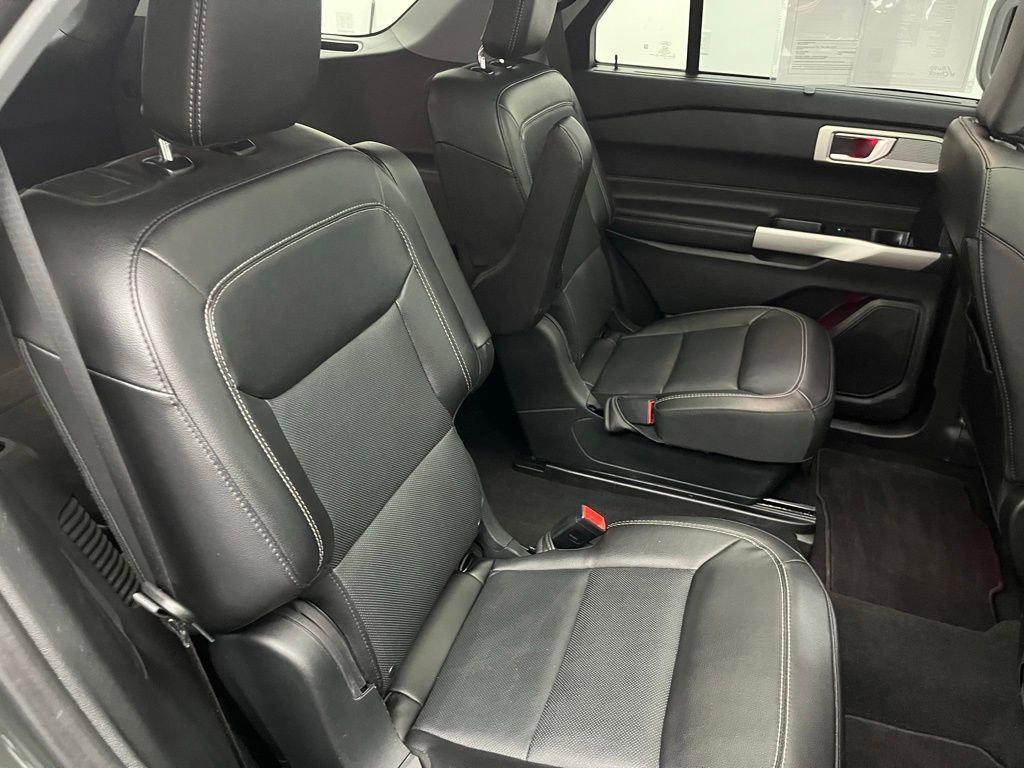 Certified 2023 Ford Explorer Limited w/ Equipment Group 301A image 31