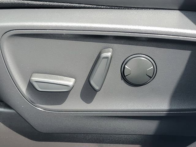 Certified 2025 Ford Escape ST-Line Select w/ Tech Pack #2 AWD/4WD image 10