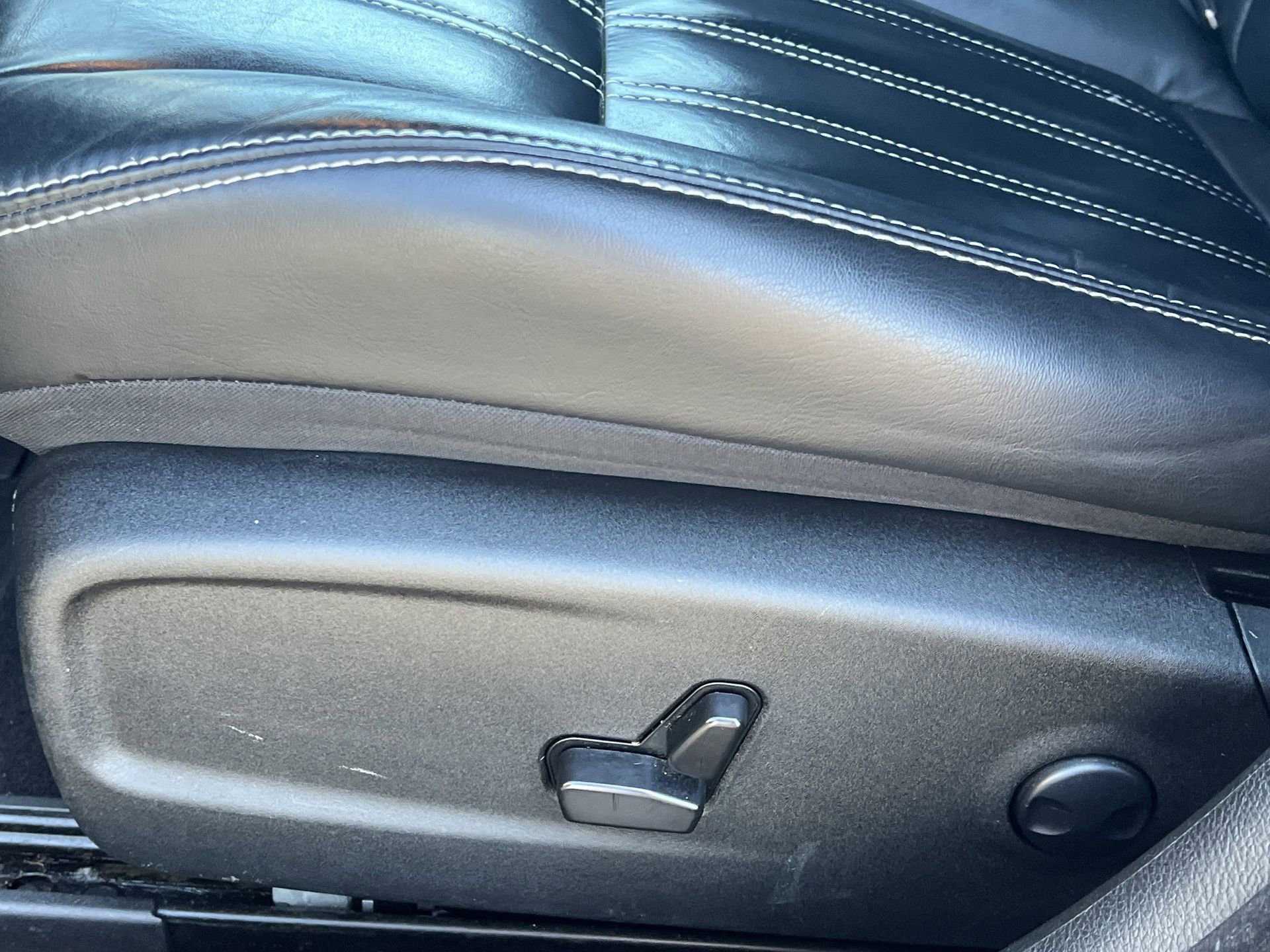 Used 2023 Chrysler 300 S image 24