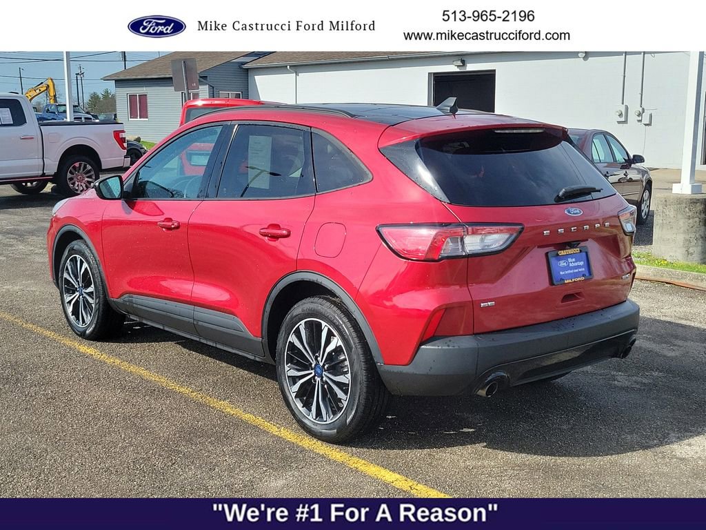 Certified 2021 Ford Escape SE w/ SE Sport Appearance Package image 3