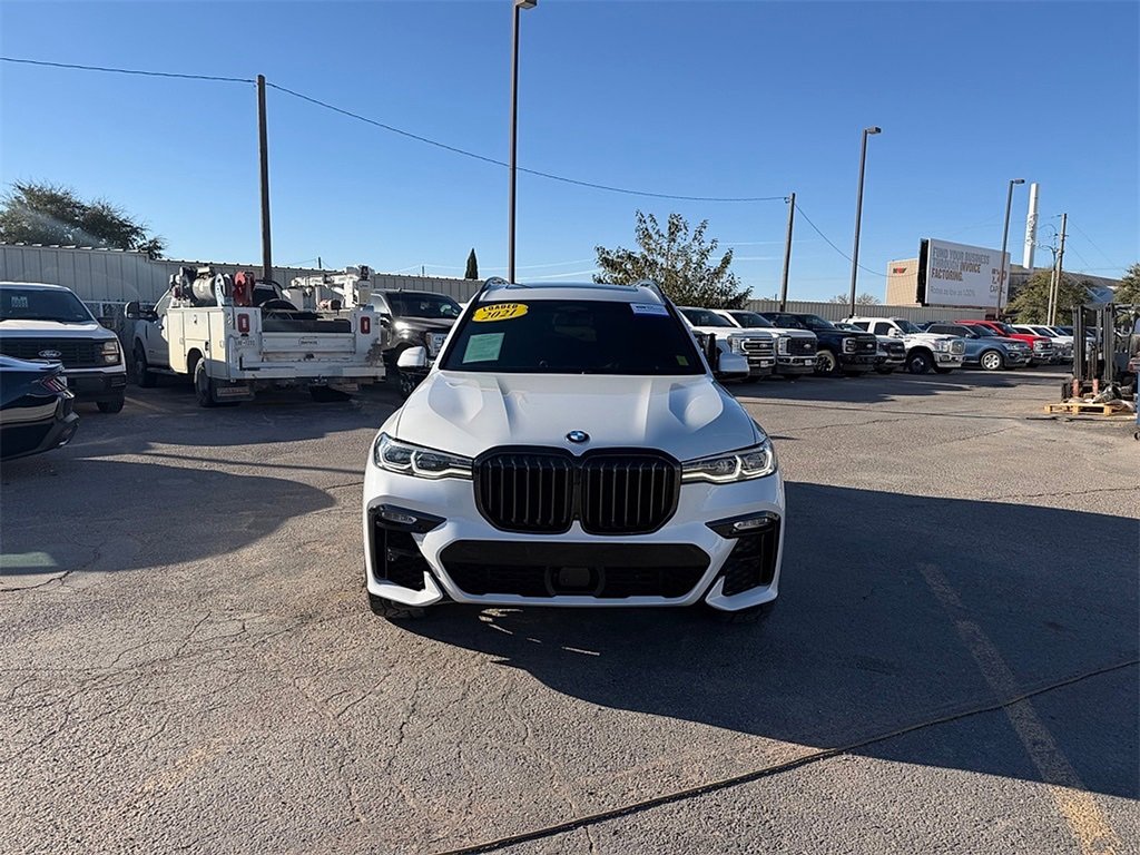 Used 2021 BMW X7 M50i w/ Dynamic Handling Package image 2