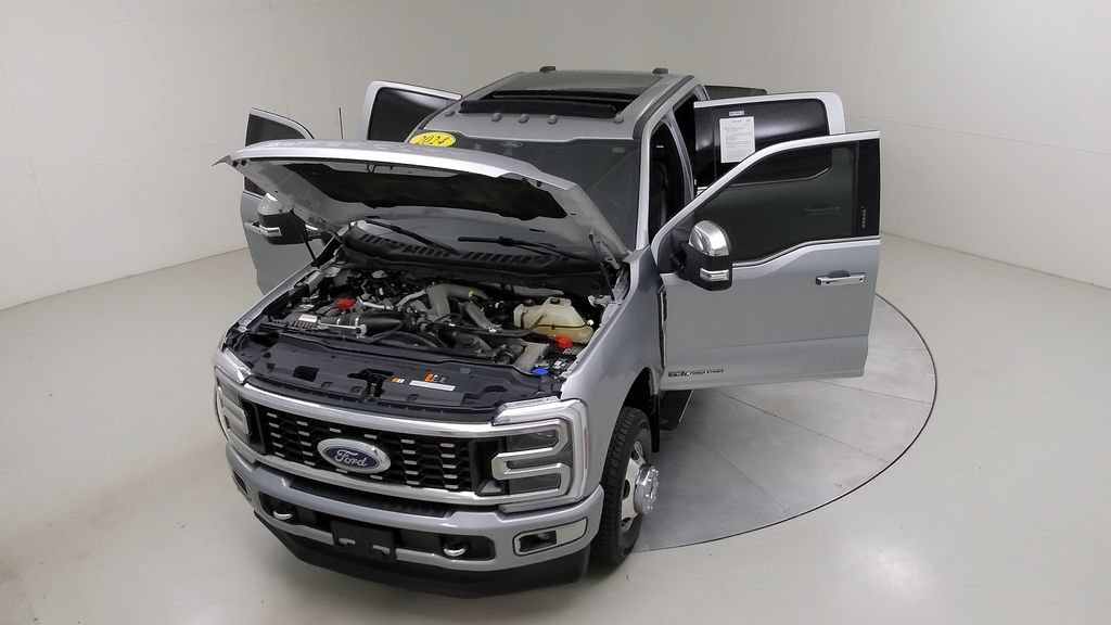 Certified 2024 Ford F350 Platinum AWD/4WD image 46