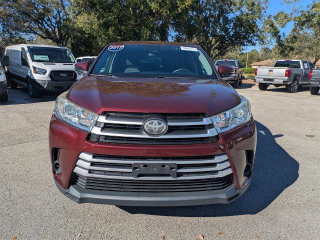 Used 2017 Toyota Highlander LE image 7