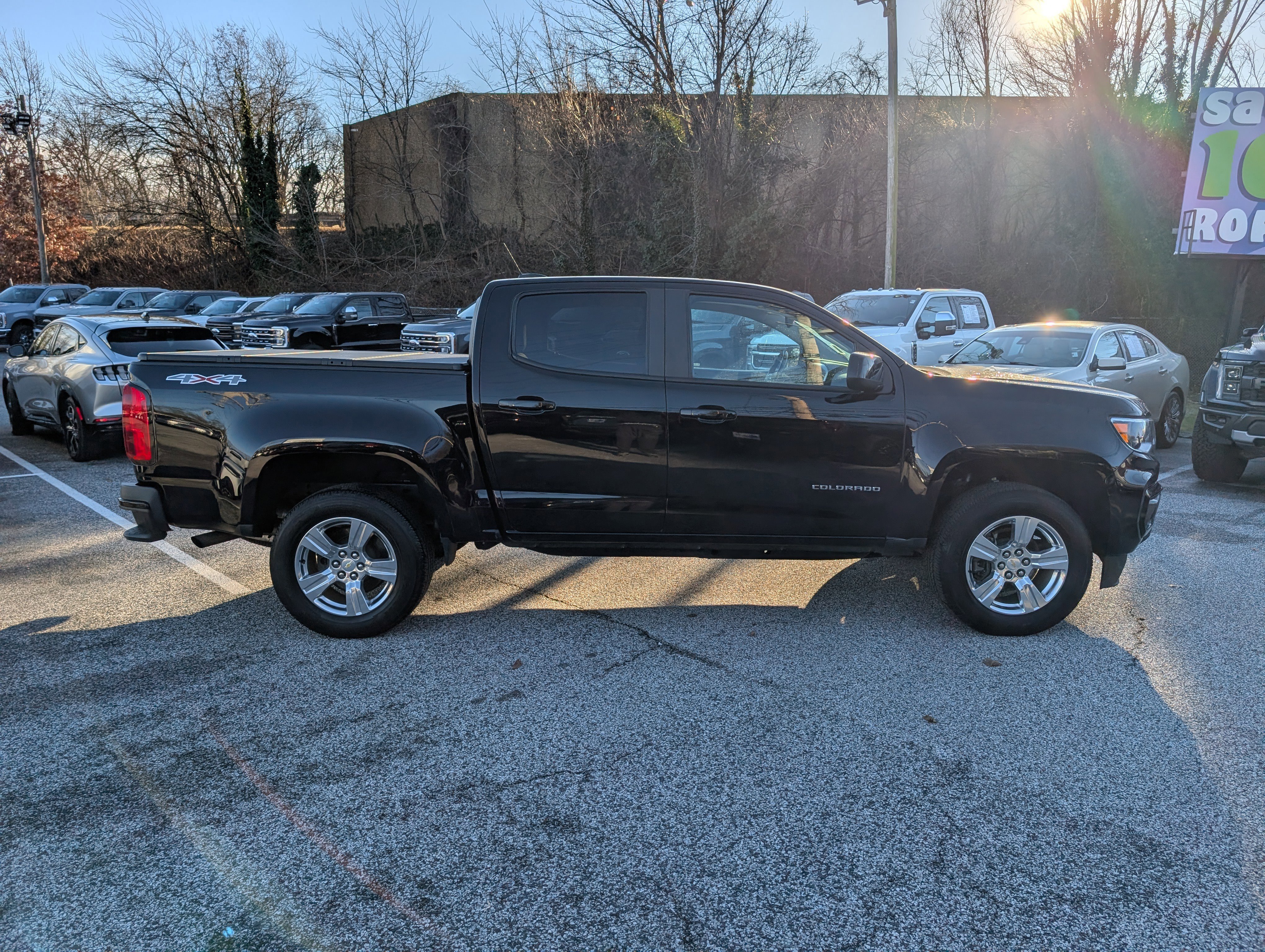 Used 2021 Chevrolet Colorado LT w/ LT Convenience Package image 2