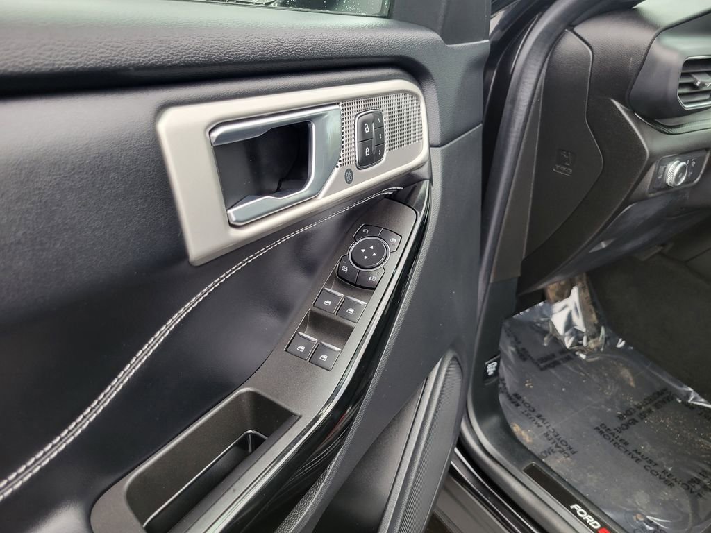 Certified 2022 Ford Explorer ST w/ Equipment Group 401A image 6