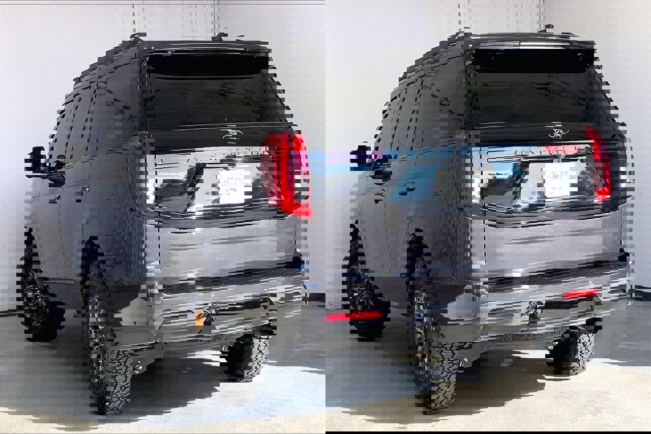 Certified 2025 Ford Expedition Tremor image 10