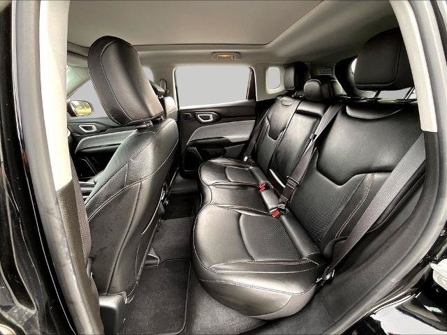 Used 2022 Jeep Compass Latitude w/ Sun and Sound Group AWD/4WD image 22