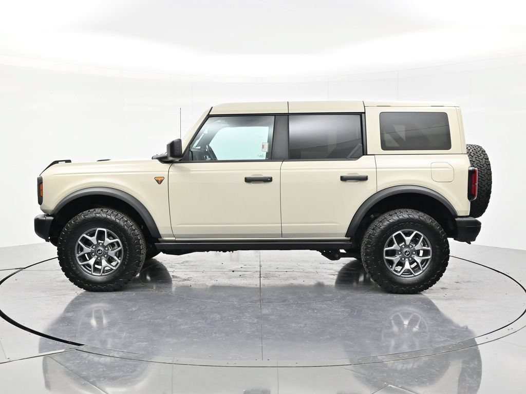 Certified 2025 Ford Bronco Badlands AWD/4WD image 8