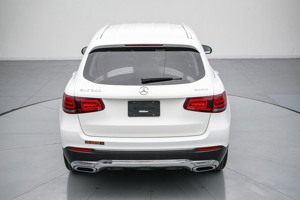 Used 2022 Mercedes-Benz GLC 300 4MATIC image 4