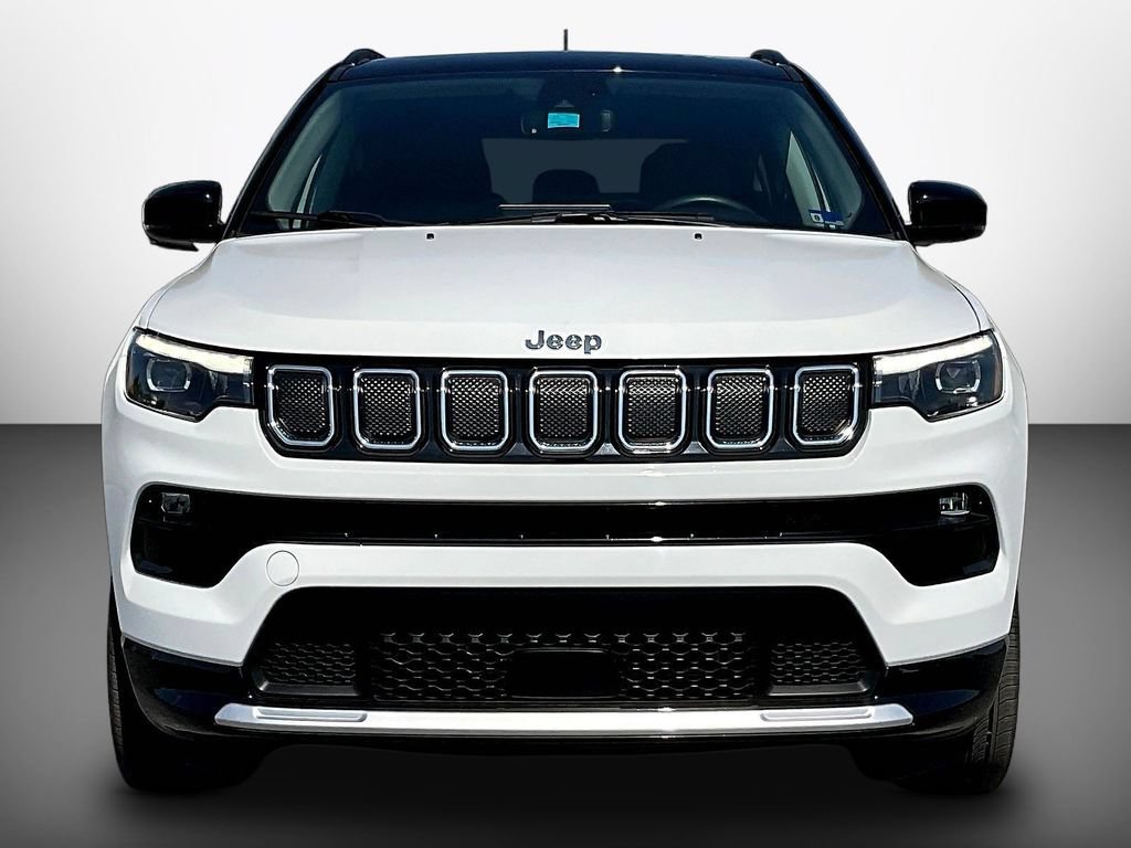 Used 2022 Jeep Compass Limited w/ Elite Group AWD/4WD image 2