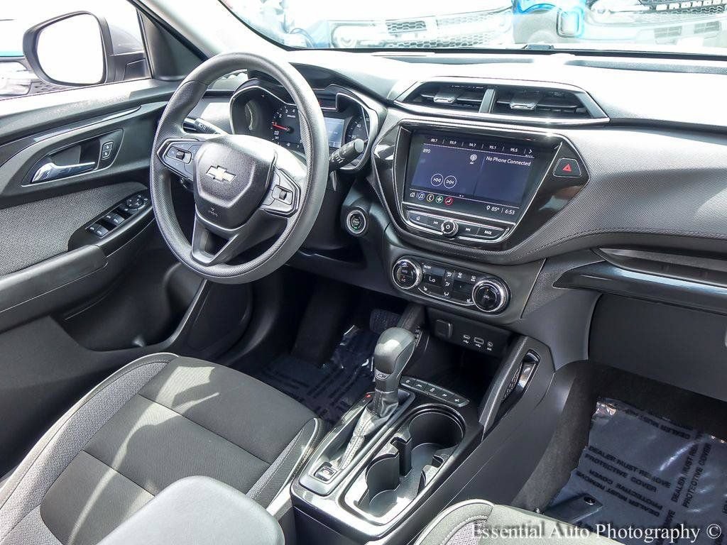 Used 2021 Chevrolet TrailBlazer LT w/ Convenience Package FWD image 24
