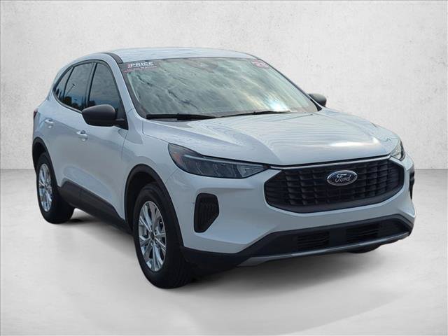 Certified 2025 Ford Escape Active FWD image 3